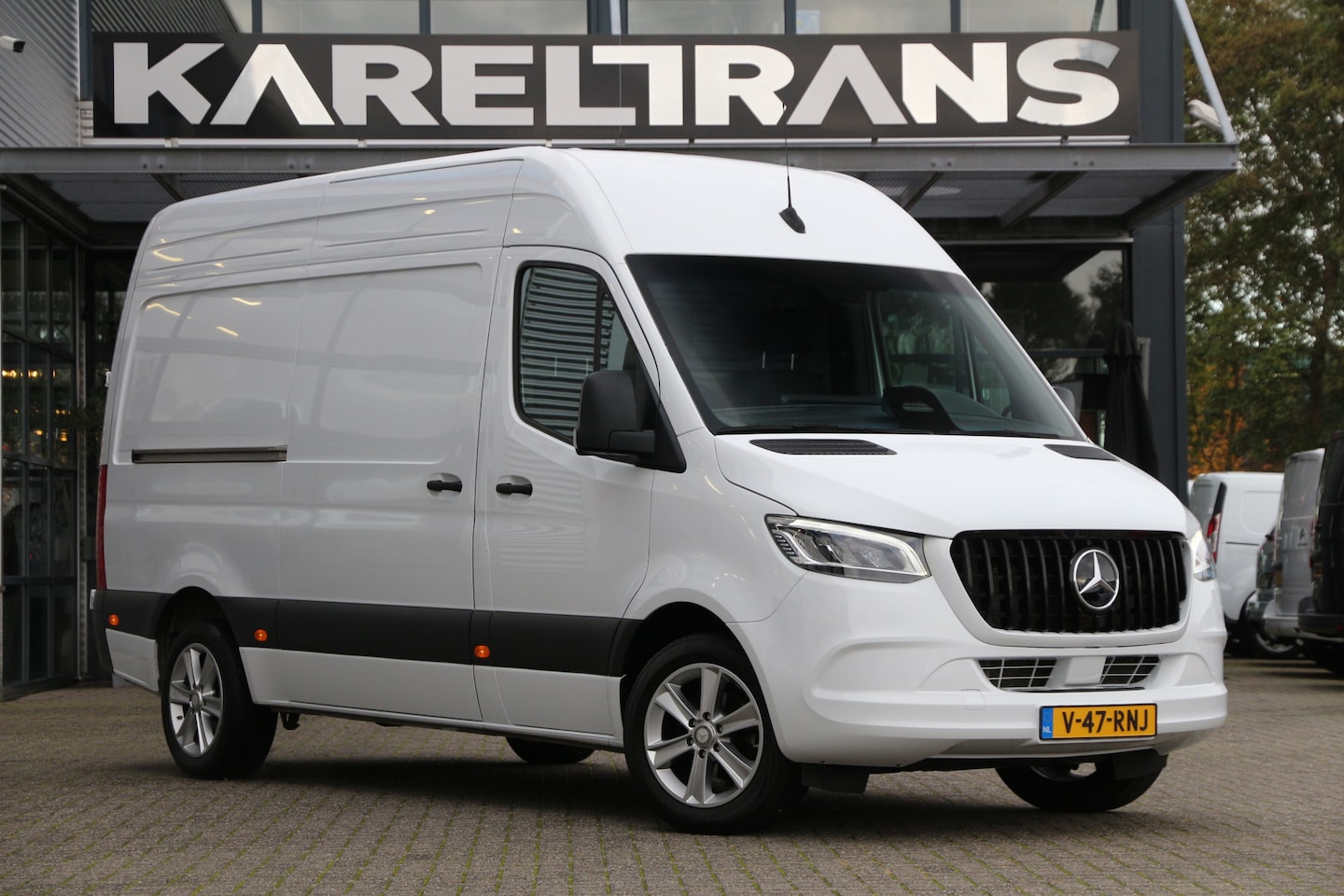 Mercedes-Benz Sprinter - 317 CDI | Aut. | L2H2 | 2.8t trekgewicht | Cruise | Clima.. - AutoWereld.nl