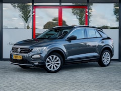Volkswagen T-Roc - 1.0 TSI Style | Adaptieve Cruise Control | Navigatie | Achteruitrijcamera | Climate Contro