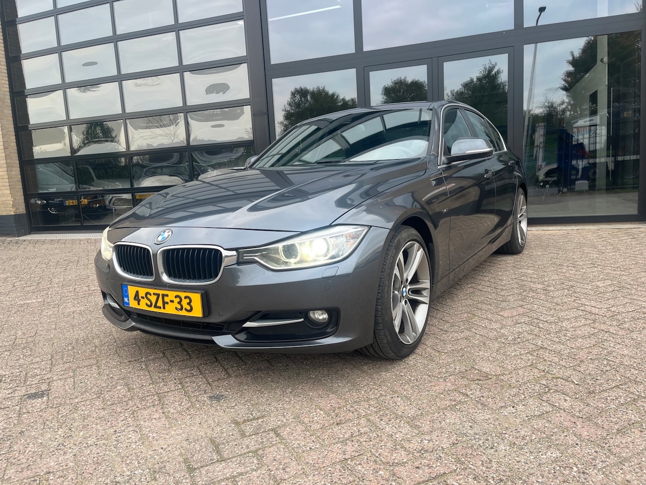 BMW 3-serie - 320d EfficientDynamics Edition High Executive 320d EfficientDynamics Edition High Executive, Leer - AutoWereld.nl