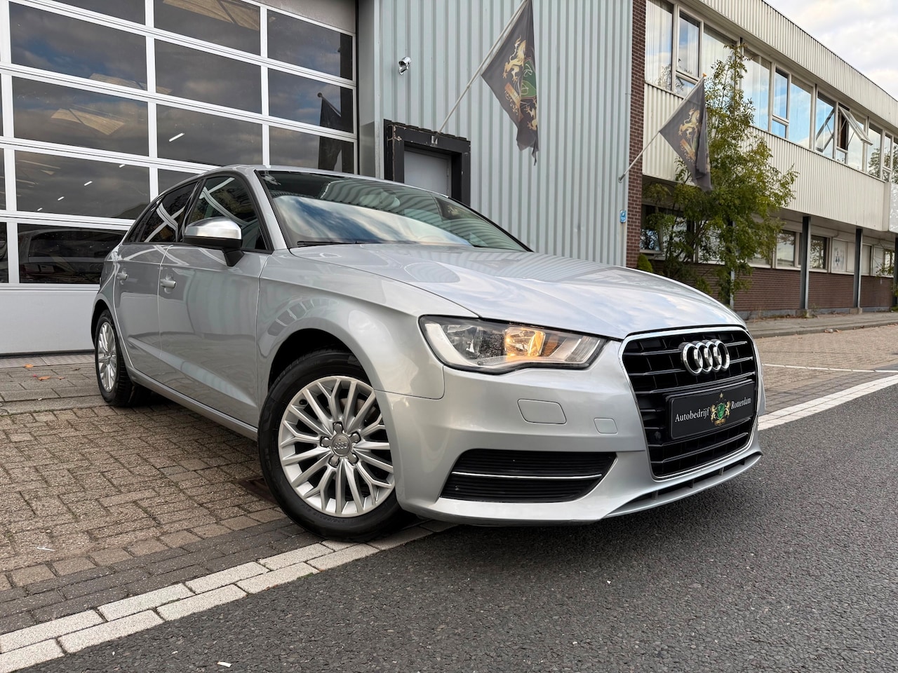 Audi A3 Sportback - 1.4 TFSI Attraction Pro Line 1.4 TFSI Attraction Pro Line - AutoWereld.nl