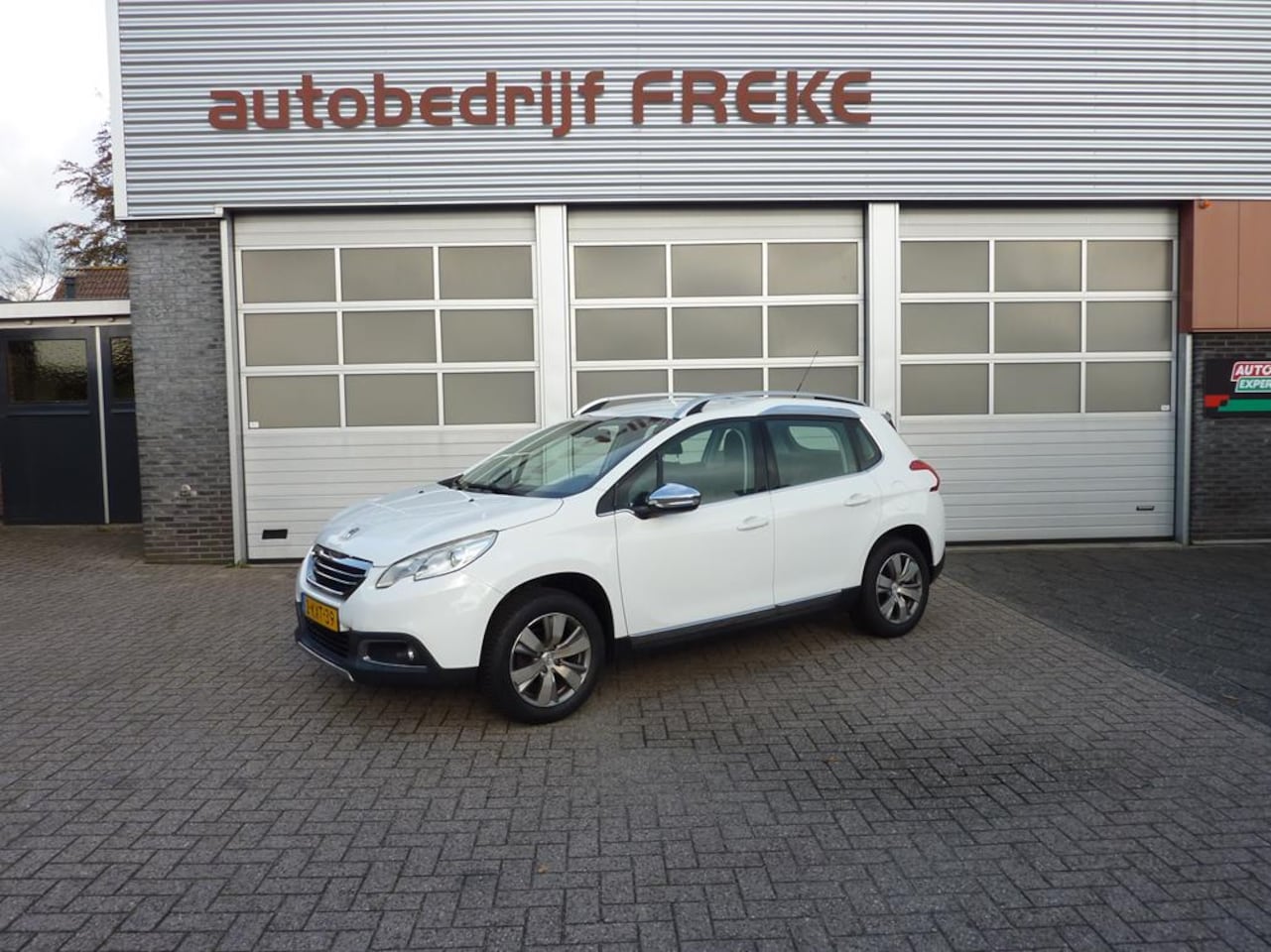 Peugeot 2008 - 1.2 VTi Allure 1.2 VTi 82pk Allure - AutoWereld.nl