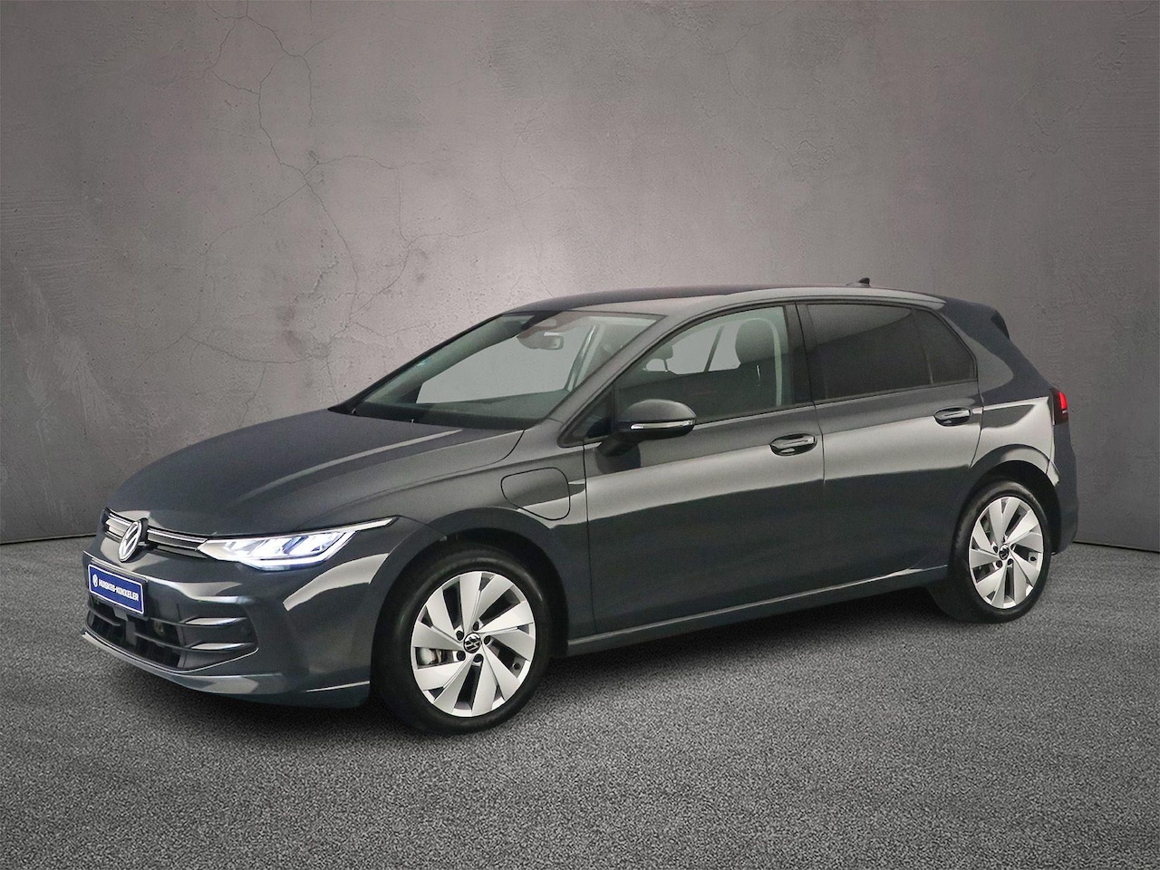 Volkswagen Golf - Life Edition 1.5 TSI eHybrid 204pk DSG Automaat Adaptive cruise control, Achteruitrijcamer - AutoWereld.nl