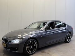 BMW 3-serie - 320i Sport Edition EfficientDynamics LEDER-XENON-SPORTINT-NAVIGATIE-PDC