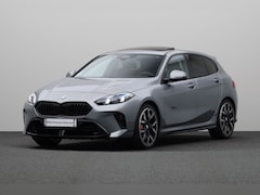 BMW 1-serie - 120 | M Sportpakket Pro | Achteruitrijcamera | Driving Assistant | Glazen Panoramadak | St