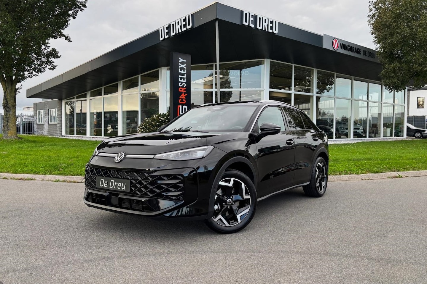 Volkswagen T-Roc - 1.5 eTsi R-Line First Edition | CAMERA | ADAPTIVE | STOELVERW | - AutoWereld.nl