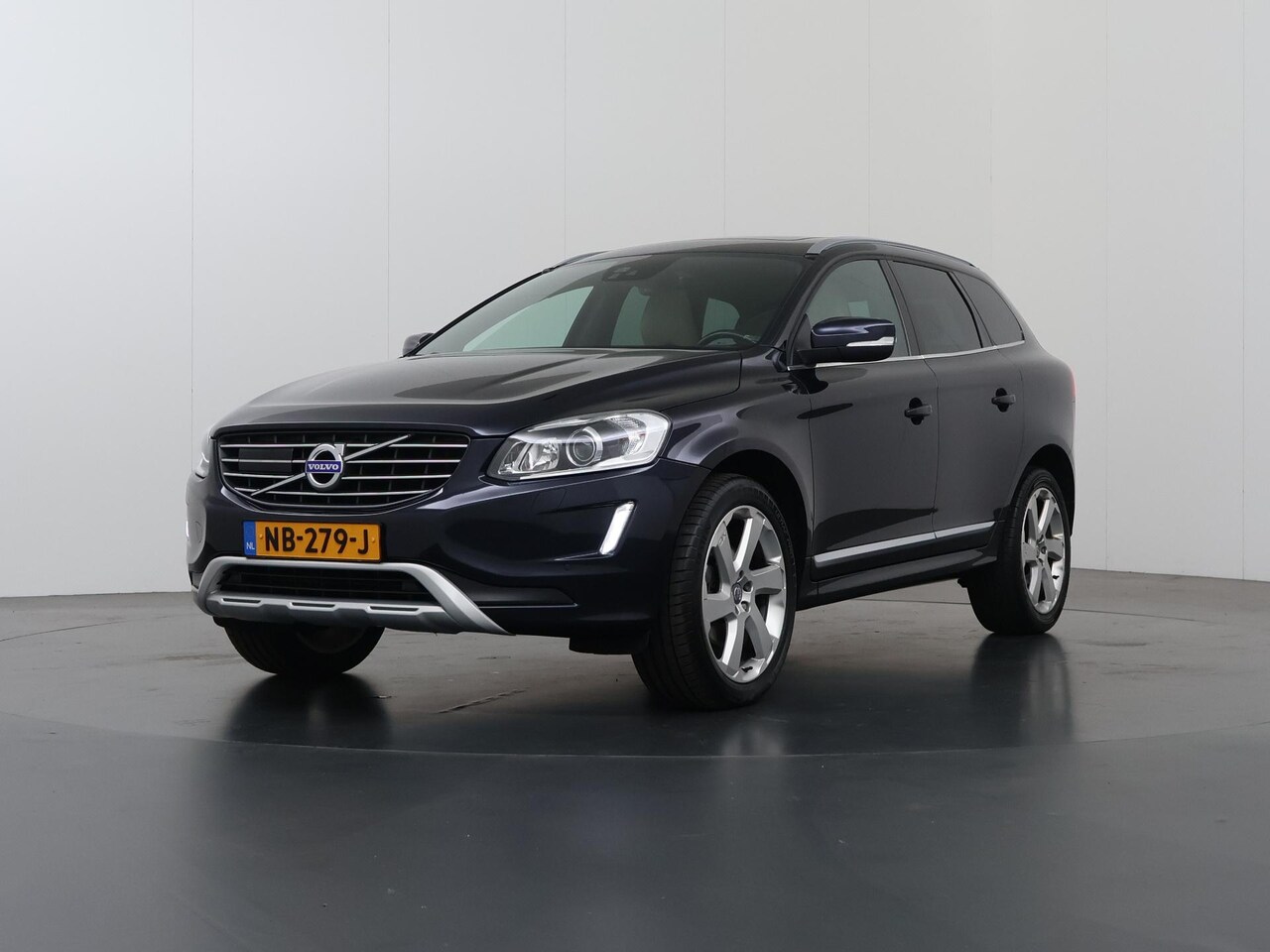 Volvo XC60 - 2.0 T6 Inscription 306pk Automaat | Panoramadak | Leder | Afn. Trekhaak | Origineel Nederl - AutoWereld.nl