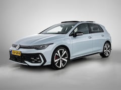 Volkswagen Golf - 1.5 eHybrid GTE 272 PK | SoH 100% | Automaat | Black Style Pakket | 360* Camera (Helicopte