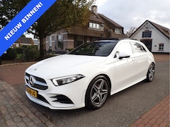 Mercedes-Benz A-klasse - 200 AMG / PANODAK / SFEERVERLICHTING / CAMERA / CRUISE / NAVI