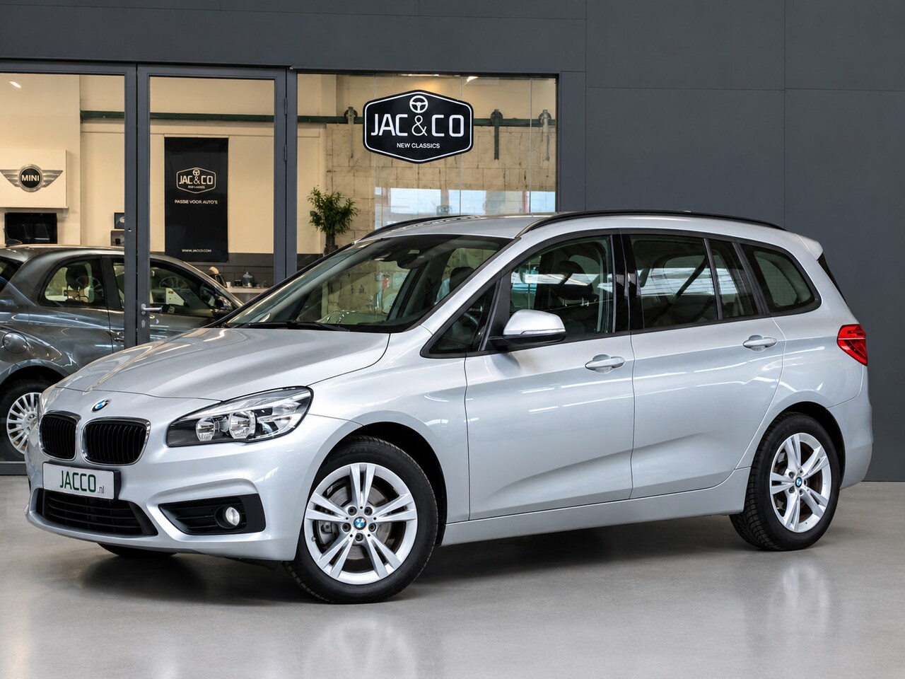 BMW 2-serie Gran Tourer - 218i Centennial High Executive 7p. 218i Centennial High Executive 7p.Trekhaak - AutoWereld.nl