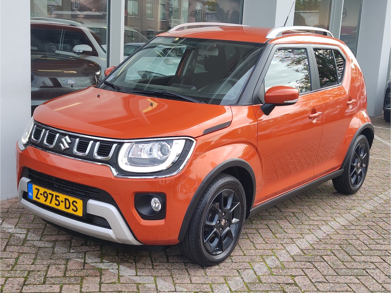 Suzuki Ignis - 1.2 SMART HYBRID STYLE Clima | Navi | Cruise | Stoelverwarming | Camera - AutoWereld.nl
