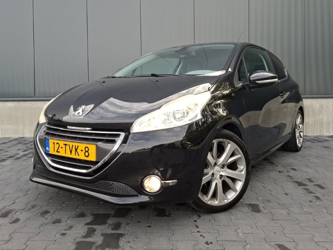 Peugeot 208 - 1.6 VTi Allure | Trekhaak | Bluetooth | NAP | Lederen bekleding | Parkeersensoren | - AutoWereld.nl