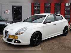 Alfa Romeo Giulietta - 1.4 Turbo Sprint, 150 PK , Navi , Alcantara