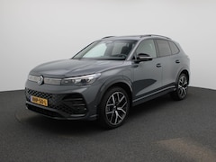 Volkswagen Tiguan - 1.5 eHybrid R-Line Edition 204 PK| Origineel Nederlands | 1e Eigenaar | Navigatie | Achter