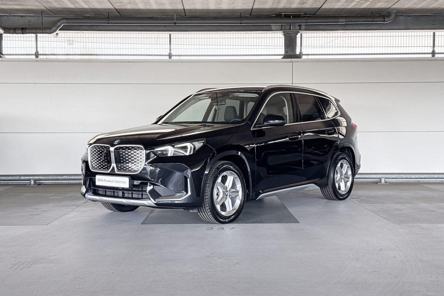 BMW iX1 - eDrive20 Pure Edition 67 kWh eDrive20 Pure Edition 67 kWh - AutoWereld.nl