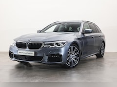 BMW 5-serie Touring - 530i High Executive M Sport Automaat / Panoramadak / Comfortstoelen / Comfort Access / Hea