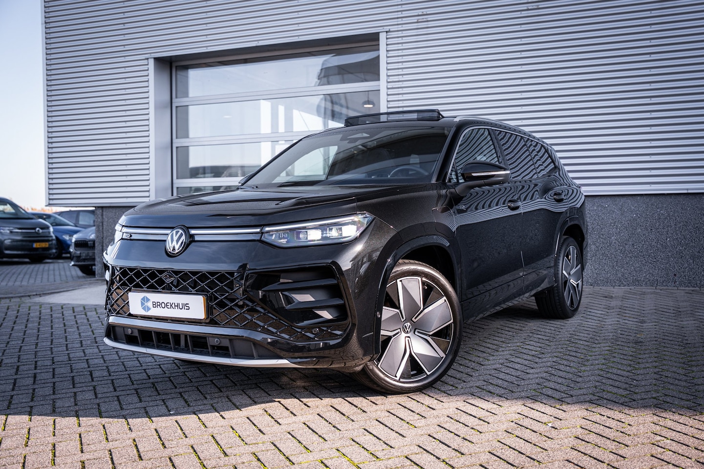 Volkswagen Tayron - 1.5 eHybrid R-Line Edition | Elektrisch bedienbare achterklep met sensorsturing | Elektris - AutoWereld.nl