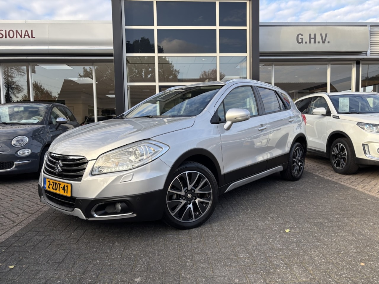 Suzuki SX4 S-Cross - 1.6 VVT 120pk 2WD CVT High Executive - AutoWereld.nl