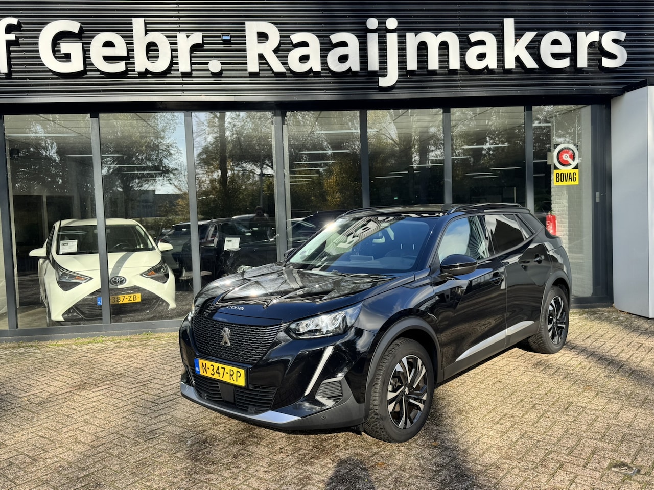 Peugeot 2008 - 1.2 PureTech Allure*Navi*Camera* - AutoWereld.nl