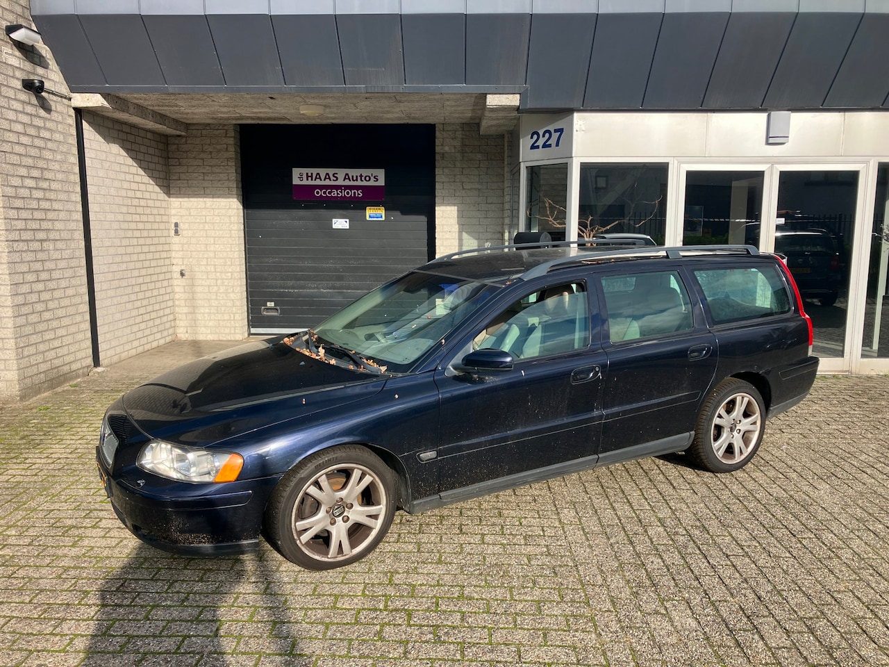 Volvo V70 - 2.4 Momentum / APK 2027 / MOTOR OK / LEES TEKST / ALU VELGEN - AutoWereld.nl
