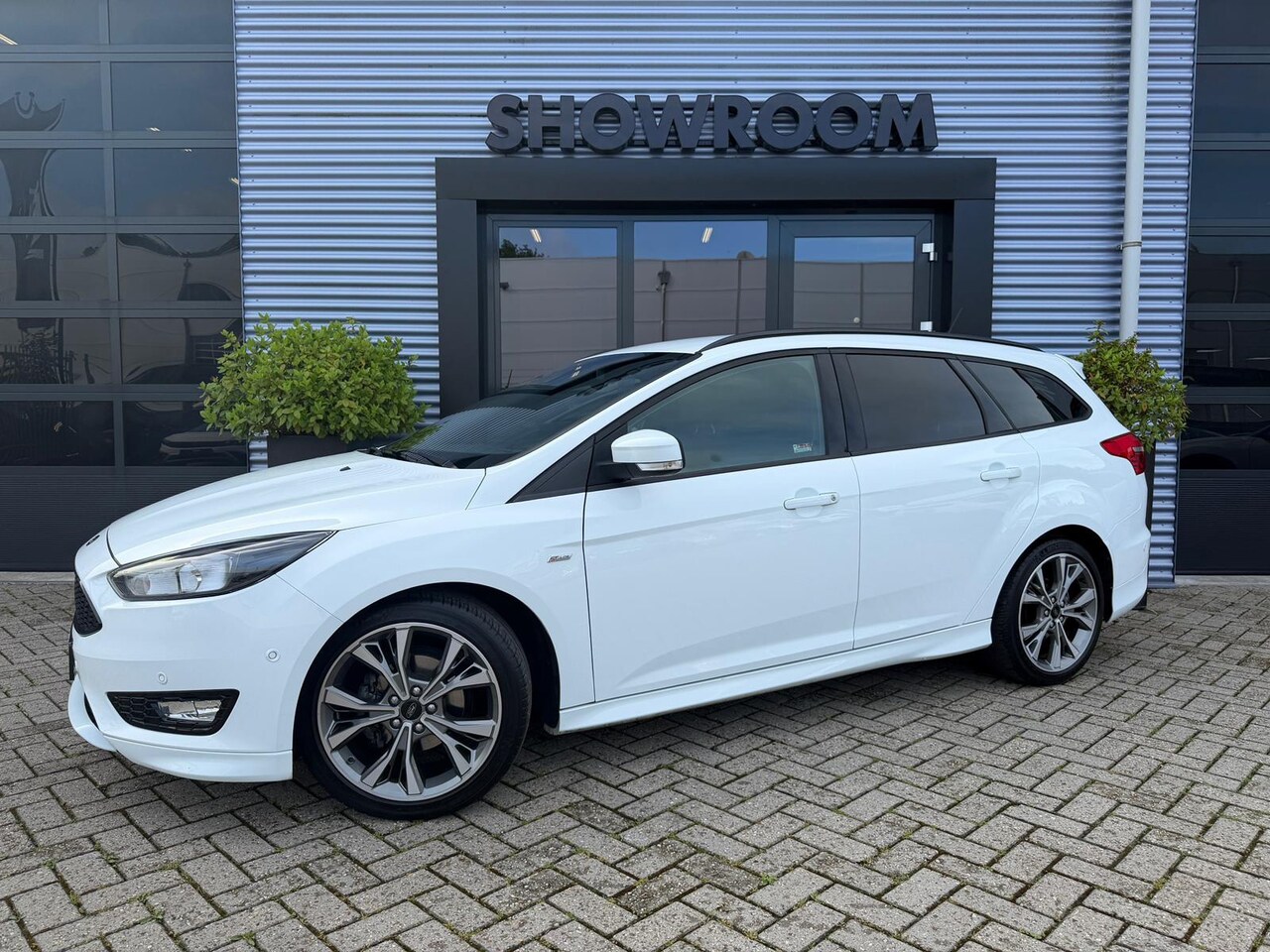 Ford Focus Wagon - 1.0 EcoBoost ST Line Business Automaat|STOEL&STUURVERWARMING||Navi|Cruise - AutoWereld.nl