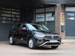 Volkswagen T-Roc - 1.0 TSI Life // Digital Dashboard // Stoelverwarming // Apple/Android Carplay