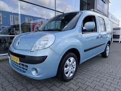Renault Kangoo Family - 3+1 Rolstoelauto 1.6-16V Expression (Nette rolstoelauto met ruime bodemverlaging)