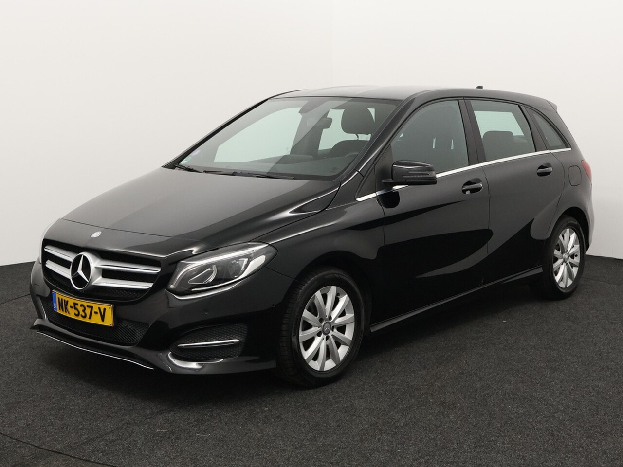 Mercedes-Benz B-klasse - 180 Ambition automaat Bluetooth, Cruise control, Parkeersensoren voor/achter, Warmtewerend - AutoWereld.nl
