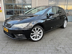SEAT Leon - 1.2 TSI Style Business|CARPLAY|STOELVERWARMING|
