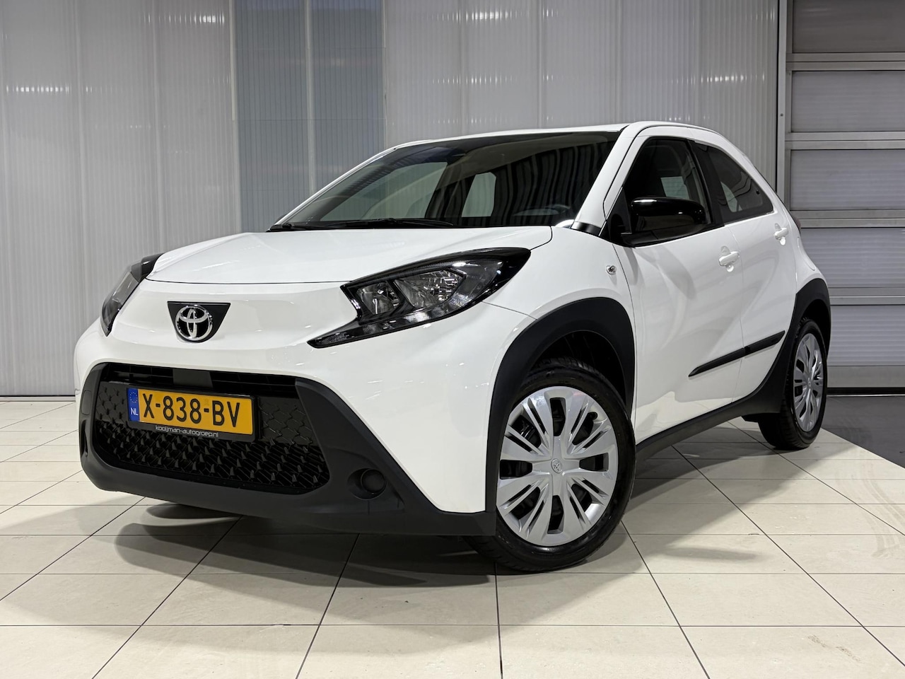 Toyota Aygo X - 1.0 VVT-i S-CVT Play Parkeersensoren Achter, Camera, Apple Carplay/Android Auto, Adaptieve - AutoWereld.nl