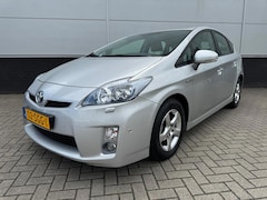 Toyota Prius - 1.8 Hybrid Dynamic Business Clima - camera - navi - sensoren - HUD - 1e eigenaar