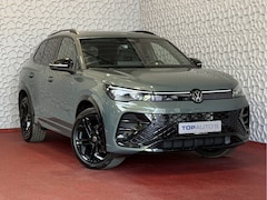 Volkswagen Tiguan - 1.5 eTSI 150PK ZNDR STEKKER DSG R-Line Black Style | Panorama | HUD | Trekhaak | 360° Came