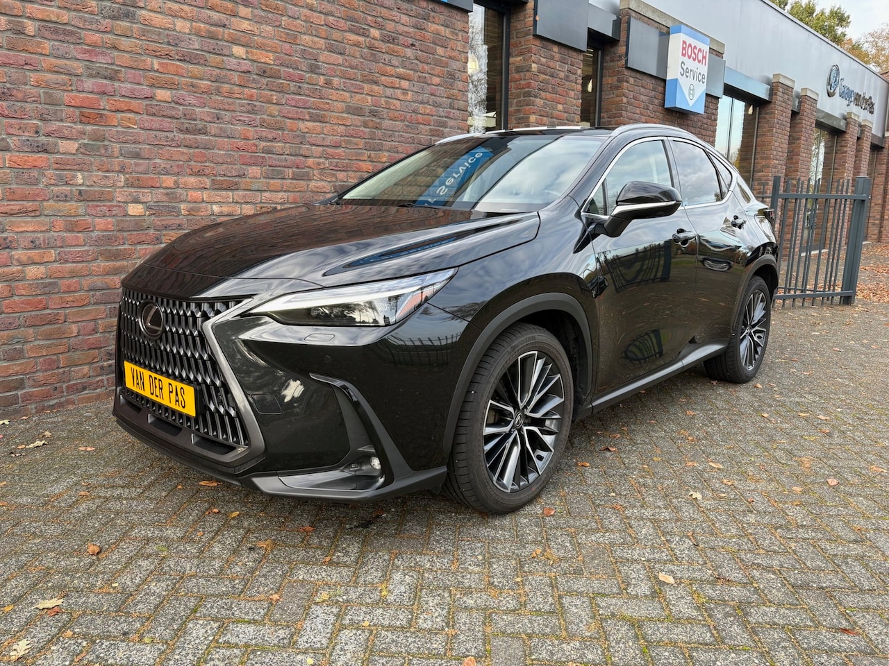 Lexus NX - 450h+ AWD Luxury Line 450h+ AWD Luxury Line - AutoWereld.nl