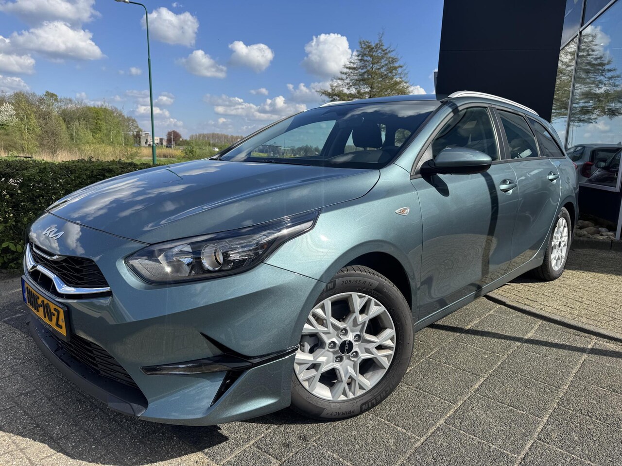 Kia Cee'd Sportswagon - Ceed 1.0 T-GDi ComfortLine Eerste Eigenaar, Achteruitrijcamera, Navigatie, Apple Carplay/A - AutoWereld.nl