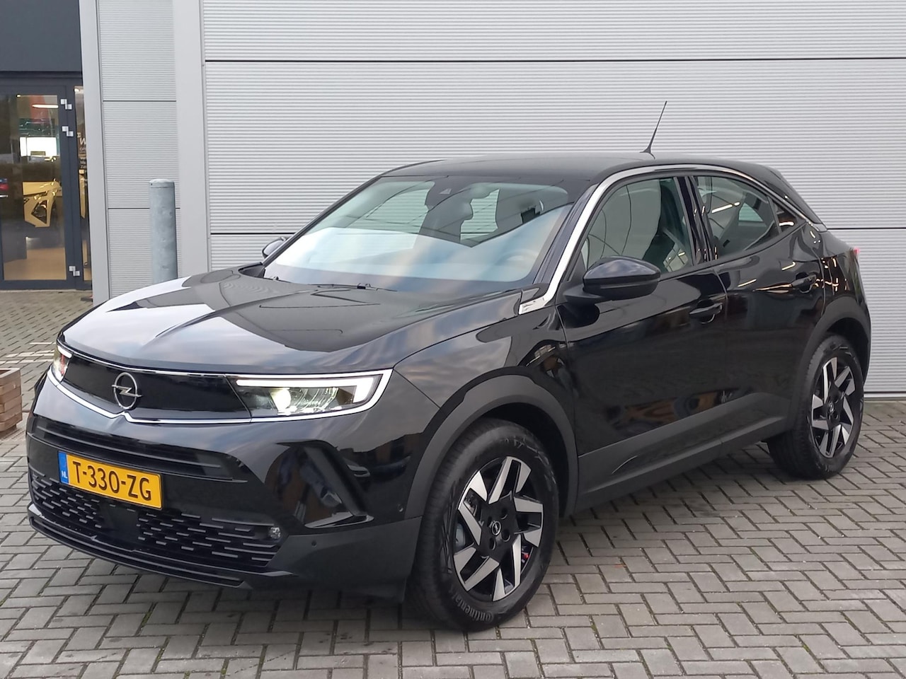 Opel Mokka Electric - 50kWh 3-fase Level3 | SOH 99% | Climate control | Navigatie | Winterpakket | Lm velgen | D - AutoWereld.nl