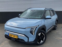 Kia EV3 - Plus 81.4 kWh V2X Nette auto, lage KM stand, dodehoekdetectie, camera, parkeersensoren, st