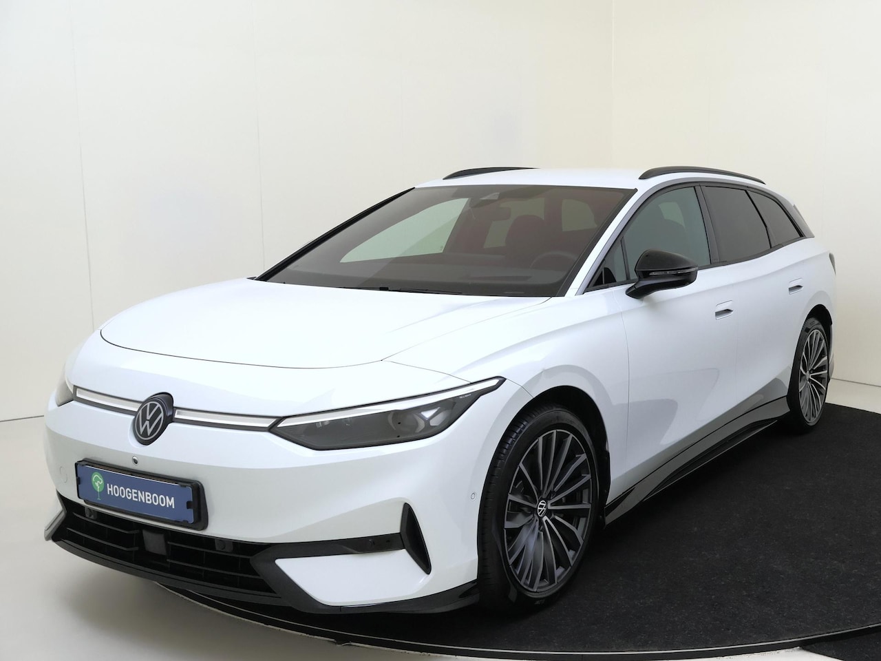 Volkswagen ID.7 Tourer - Pro Business 77 kWh | 20"velgen | - AutoWereld.nl