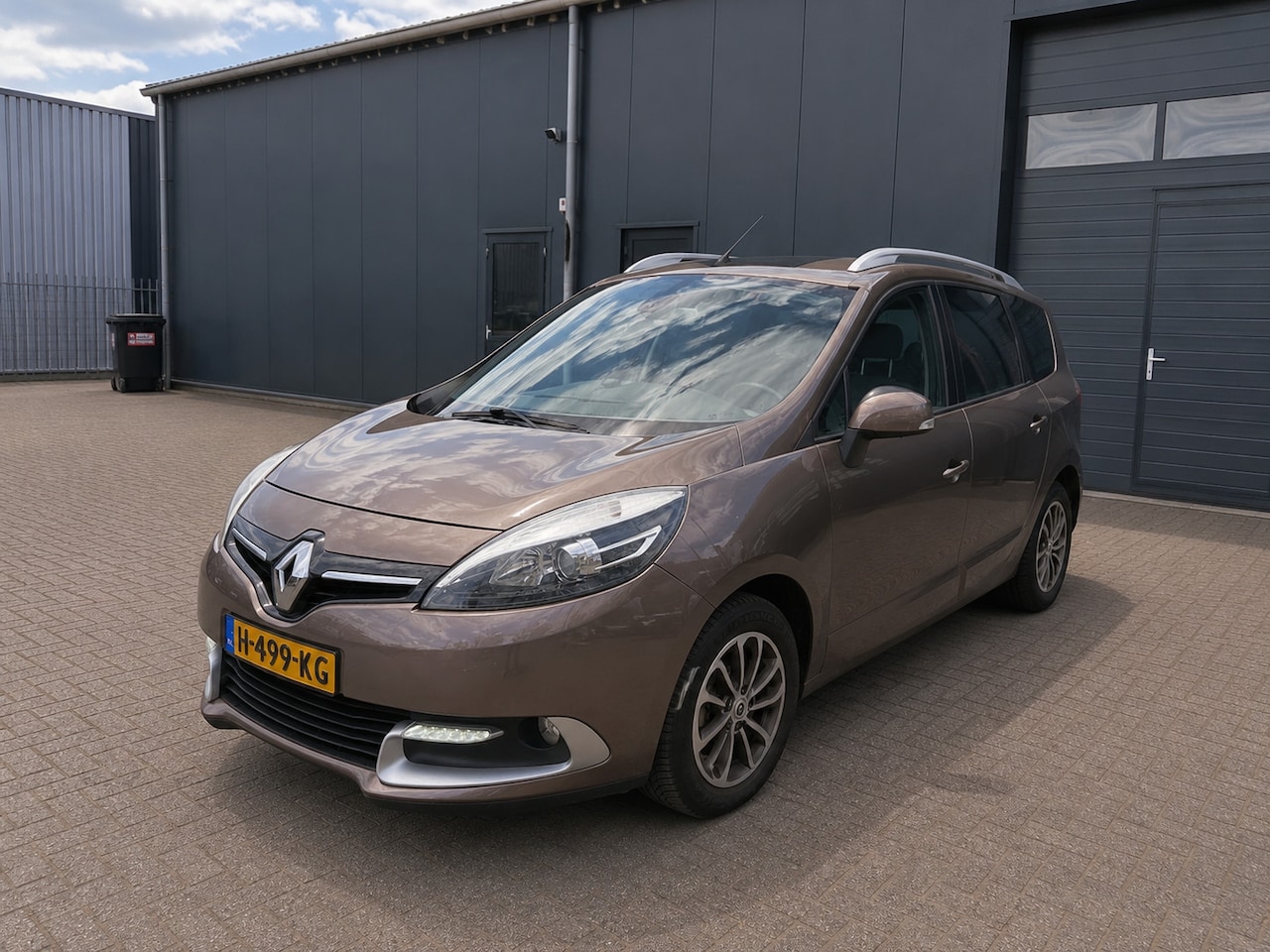 Renault Grand Scénic - 1.2 TCe Authentique nieuwe ketting en apk. - AutoWereld.nl