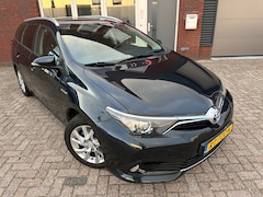 Toyota Auris Touring Sports - 1.8 Hybrid Executive / Navi / Camera / PDC / DAB / AUT / NAP