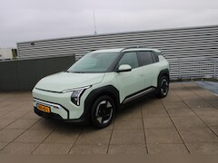 Kia EV3 - Plus 81.4 kWh STOEL- & EN STUURVERWARMING, NAVIGATIE, EXTRA GETINT GLAS