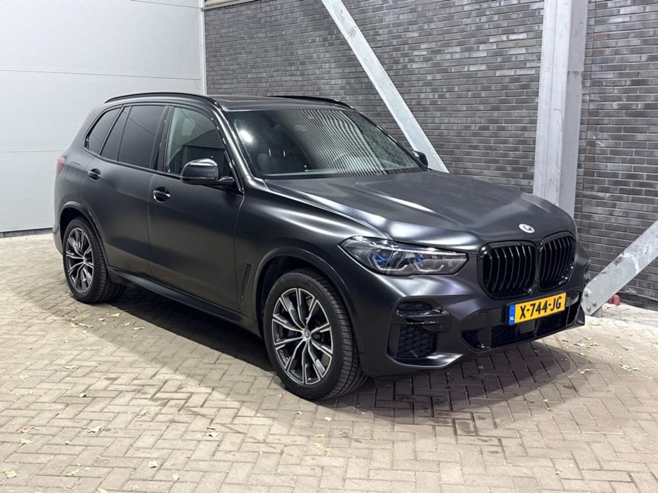 BMW X5 - xDrive45e High Executive | SATIN | Panoramadak | Luchtvering | Trekhaak | Camera | Head-Up - AutoWereld.nl