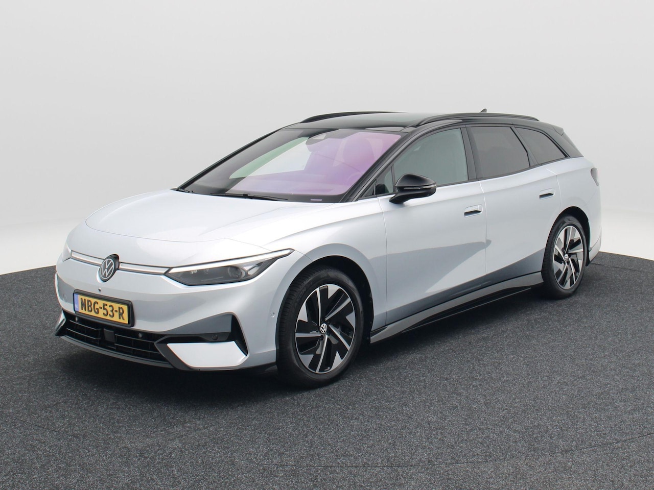 Volkswagen ID.7 Tourer - Pro S Business 86 kWh 286 Pk | Stoel/Stuurverwarming | 360 Camera | Panoramadak | Trekhaak - AutoWereld.nl