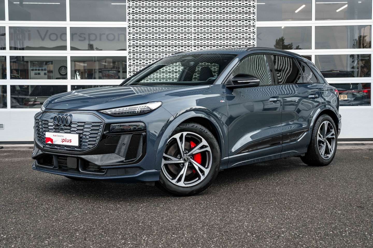 Audi Q6 e-tron - performance 225 kW | Panoramadak | Luchtvering | Trekhaak | Bang & Olufsen | HUD | - AutoWereld.nl