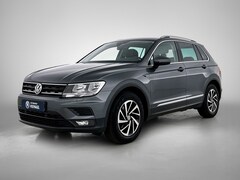 Volkswagen Tiguan - 1.5 TSI Life Business | Automaat | Adaptive cruise | Stoelverwarming | CarPlay | Trekhaak