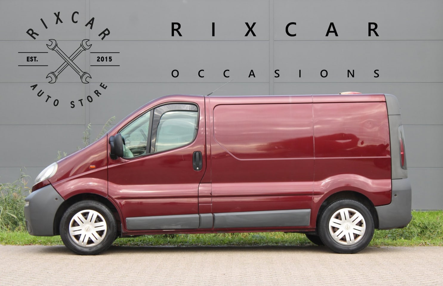 Opel Vivaro - 2.5 CDTI L1H1 Airco Trekhaak !!NIEUWBINNEN!! - AutoWereld.nl