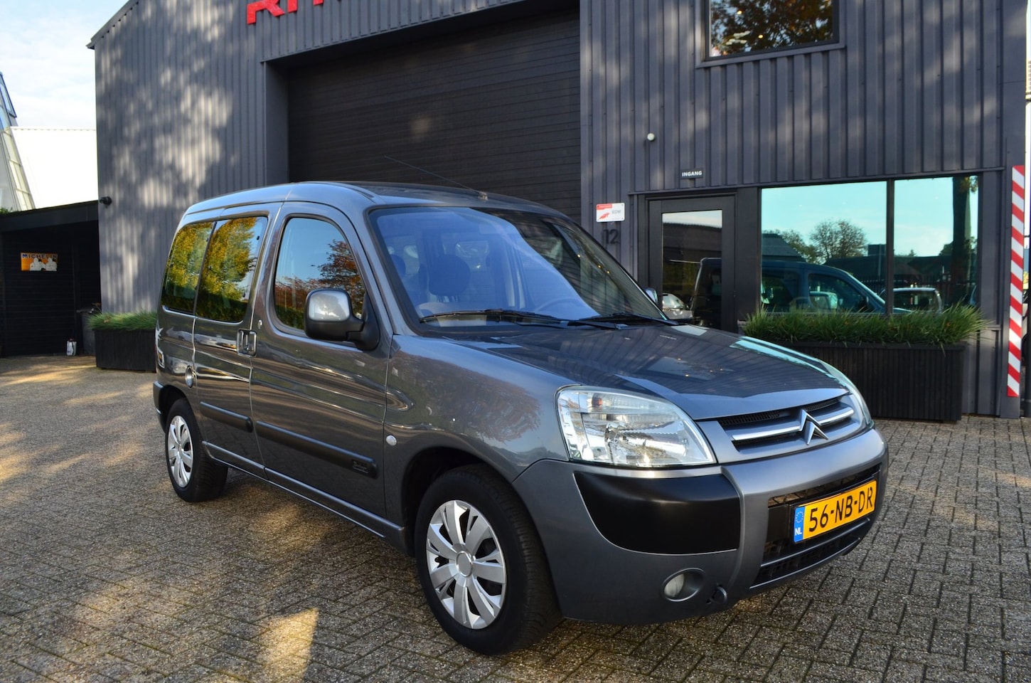 Citroën Berlingo - 1.6i Multispace Nouvelles Frontières | Trekhaak | Airco - AutoWereld.nl