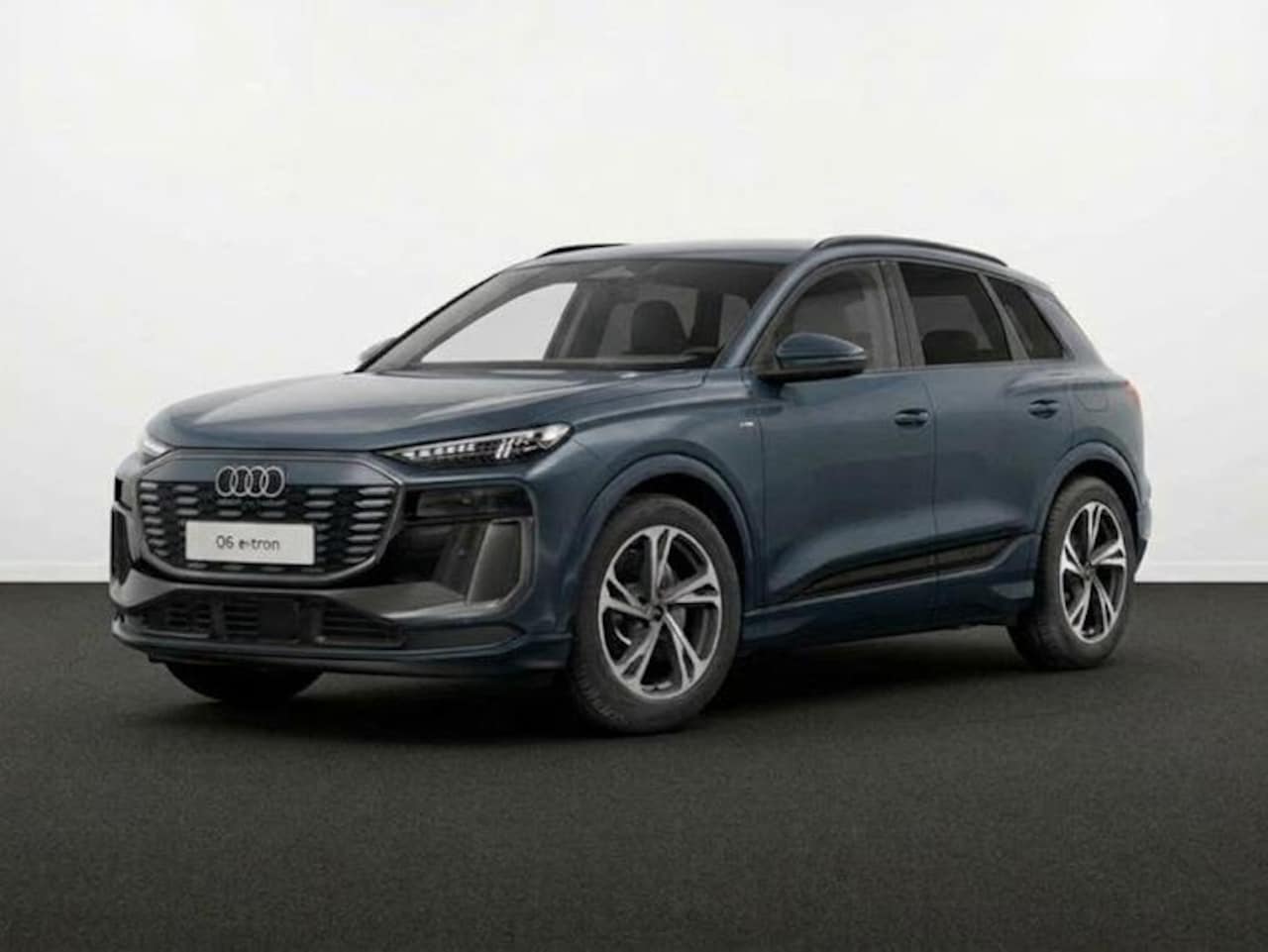 Audi Q6 e-tron - S edition 83Kwh 252 pk | Glazen panoramadak | Ionisator | Privacy glas | All Season banden - AutoWereld.nl
