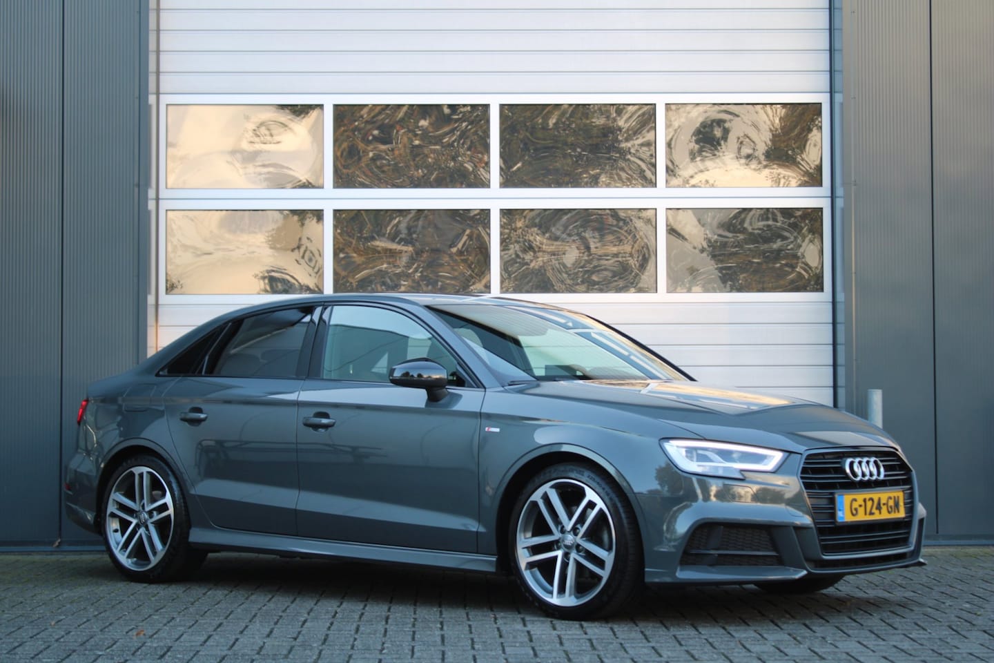 Audi A3 Limousine - 35 TFSI CoD Advance Sport Automaat Cruise/Virtual/Stoelverwarming/Carplay/PDC/LED/Navi/Blu - AutoWereld.nl