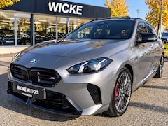 BMW 1-serie - M135 xDrive 300PK Kuipstoelen Camera Panorama H&K Leder