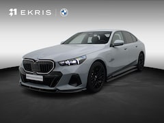 BMW 5-serie - Sedan 530e M Sportpakket Pro | Innovation Pack | SoH 100% | Comfortstoelen | Driving Assis
