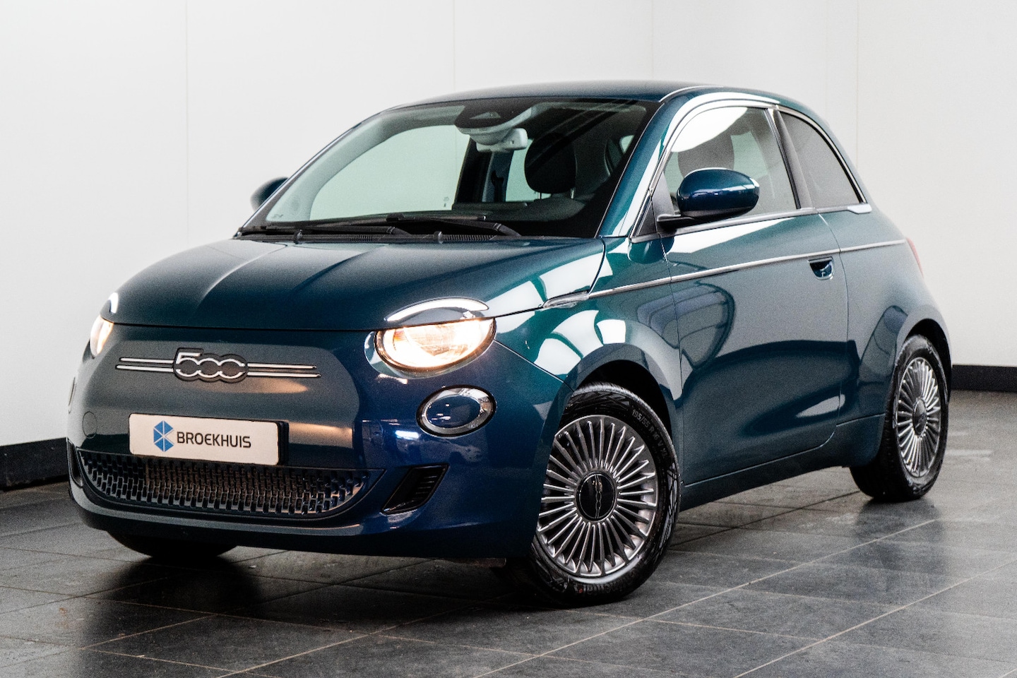 Fiat 500e - Icon 42 kWh | Draadloos Apple Carplay & Android Auto | Climate Control | Cruise Control | - AutoWereld.nl
